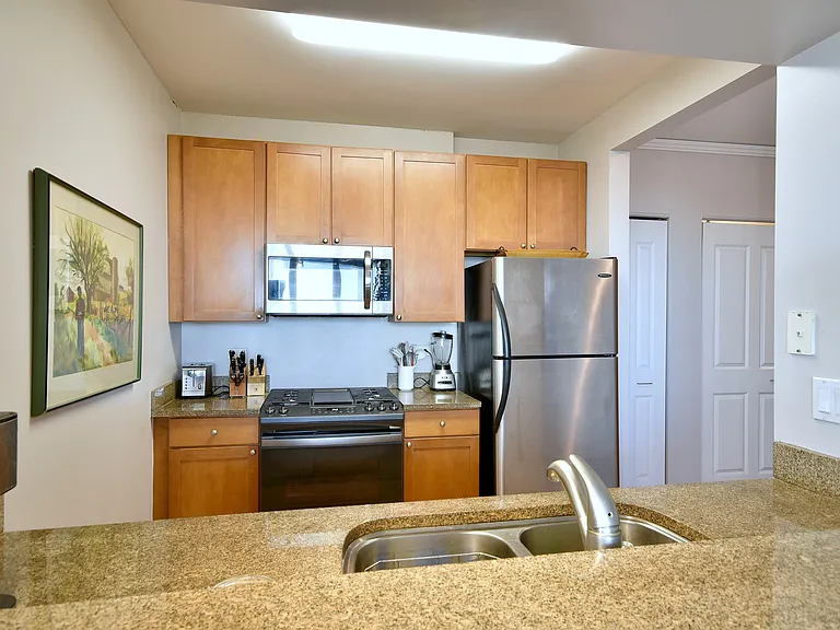 200 N Jefferson St #2106 — Photo 14