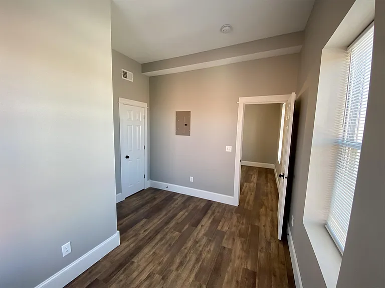 201 West Ave #11 — Photo 5
