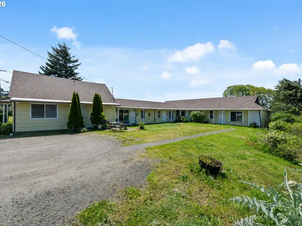 1900 Monroe St, North Bend, OR 97459