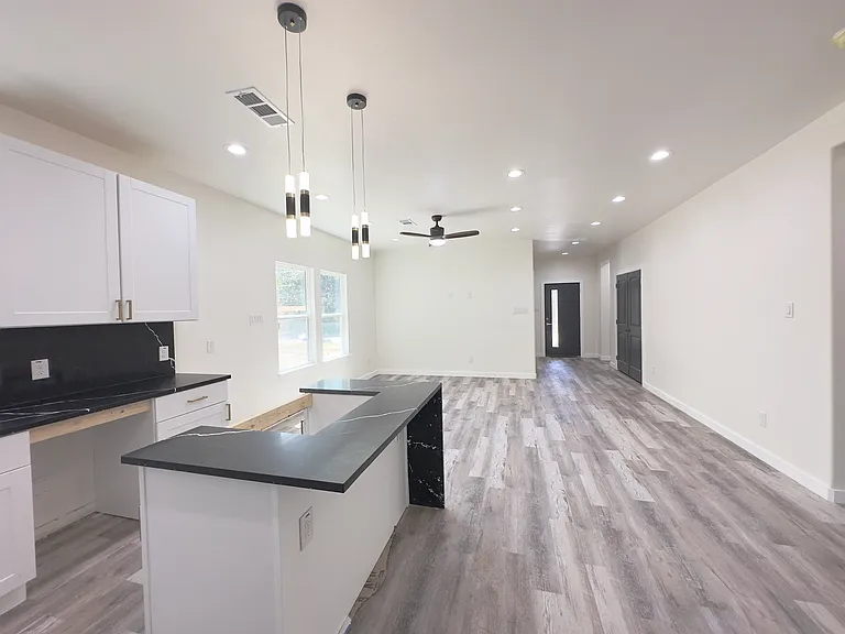 2720 Morning Ave — Photo 3