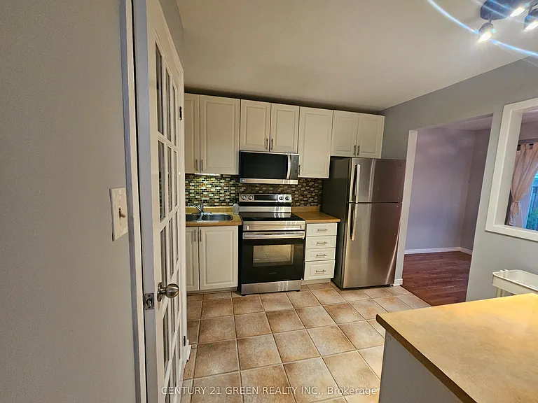 98 Falconer Dr #7 — Photo 12