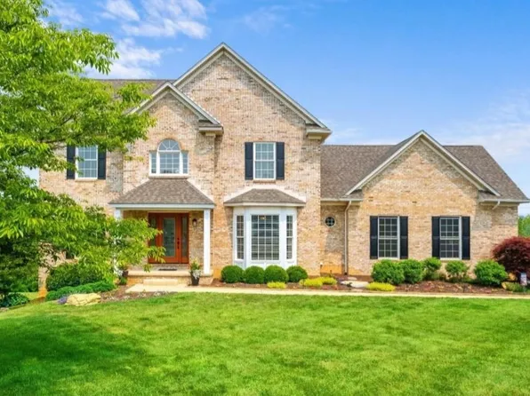 77 Johns Valley Dr, Fishersville, VA 22939