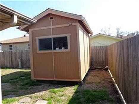2829 Victoria Dr, Marrero, LA 70072 | Zillow