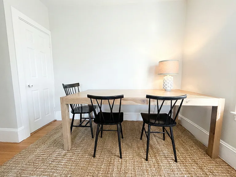 20 Fellsway W — Photo 4