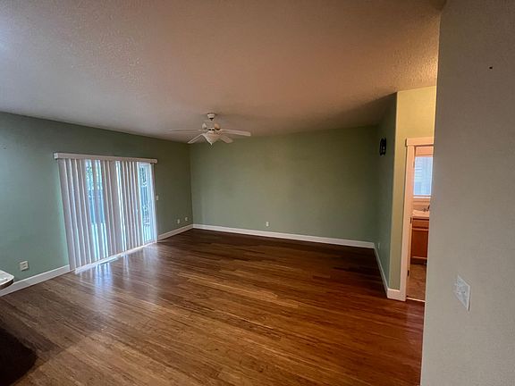 5th image of 15521 NE 82nd Cir