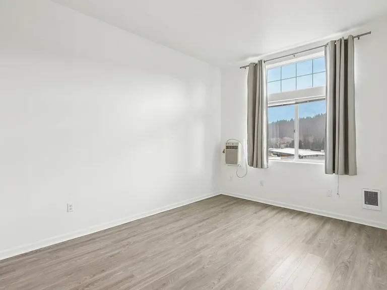 15120 SW Mallard Dr #204 — Photo 19