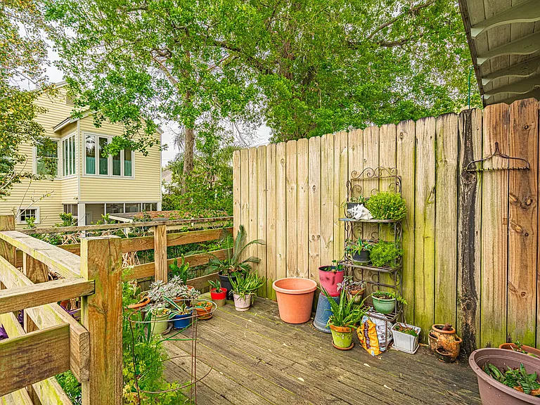 209 Audubon St — Photo 16