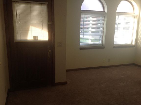 Frontroom - Picture 2