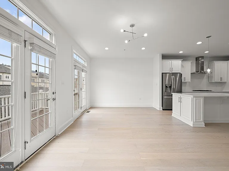 8120 Westside Blvd — Photo 31