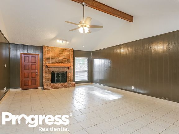 5th image of 1834 S Hillcroft Dr