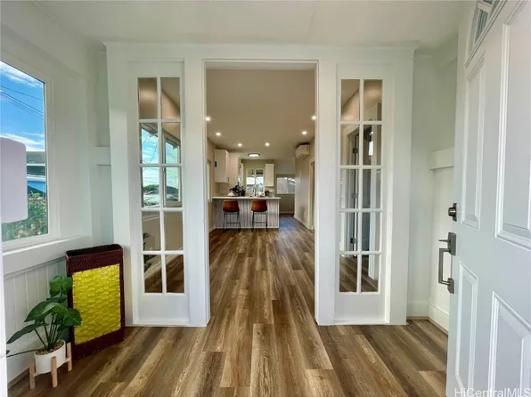 733 N School St, Honolulu, HI 96817