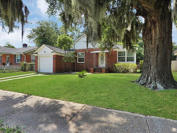 3rd image of 550 CHESTNUT Drive
