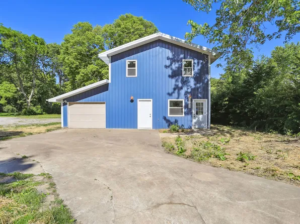 202 Brady Ln, Urbana, IL 61802