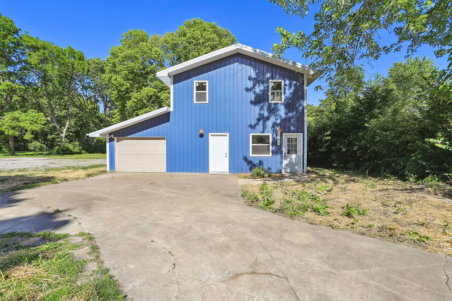 202 Brady Ln photo 1