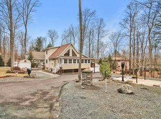 1175 Commanche Cir, Lake Ariel, PA 18436