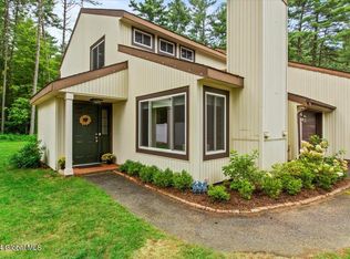 59 Snowberry Rd, Malta, NY 12020