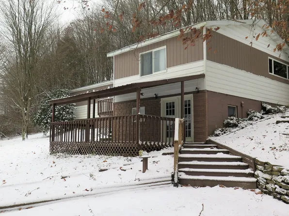 630 Walls Rd, Reynoldsville, PA 15851