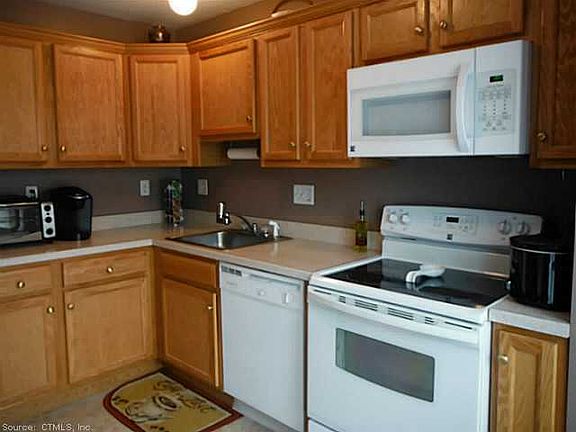 3rd image of 245 E Woodland St APT 29