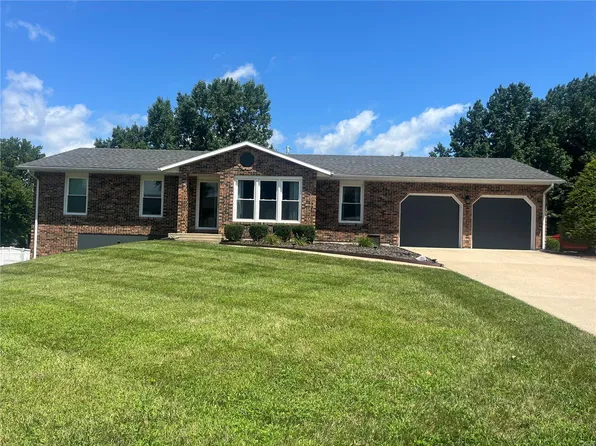 210 Pioneer Trl, Hannibal, MO 63401