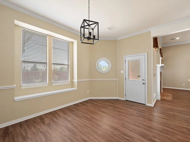 1106 Brook Arbor Dr — Photo 8