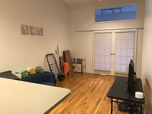 Rented by First Point Management | media 10