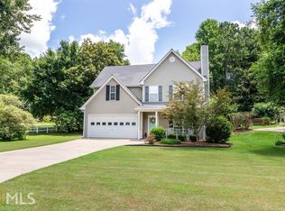 6215 Countryland Dr, Dawsonville, GA 30534