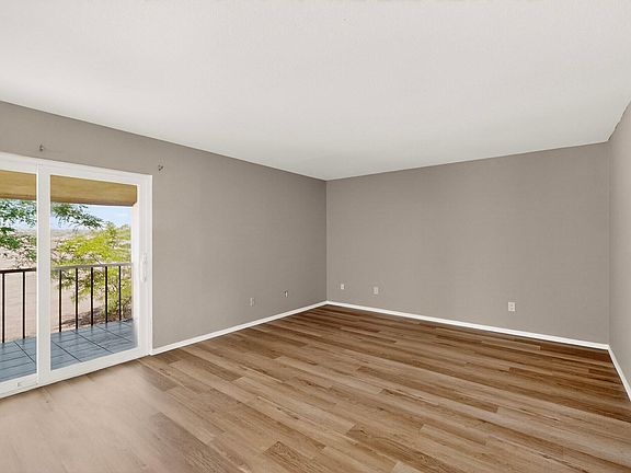 3rd image of 915 Country Club Dr SE APT H