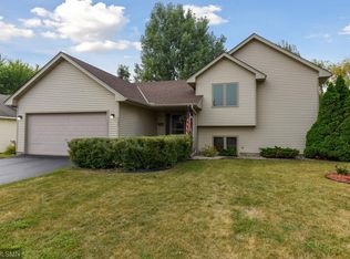 730 Countryside Rd, Waconia, MN 55387
