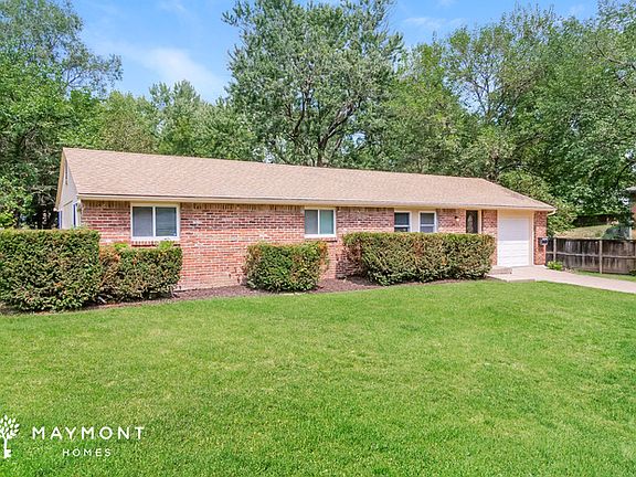 4th image of 6606 NW 70th Ter