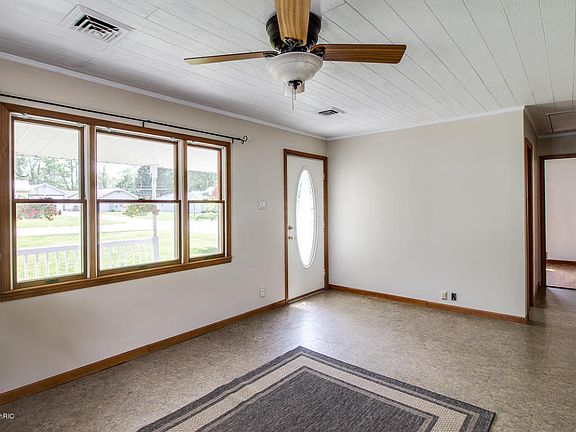 5th image of 213 Alton Ave