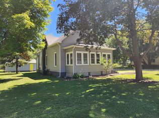 502 N Maple St, Clinton, IL 61727