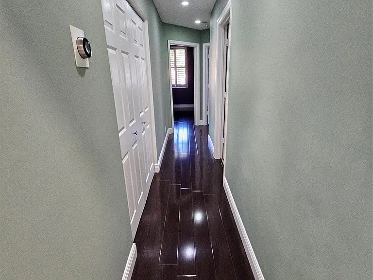 5770 Coach House Cir #F — Photo 9