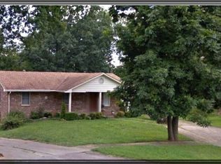 215 Johns Rd, Radcliff, KY 40160