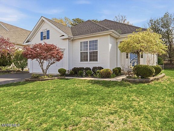 2nd image of 74 Pond View Circle