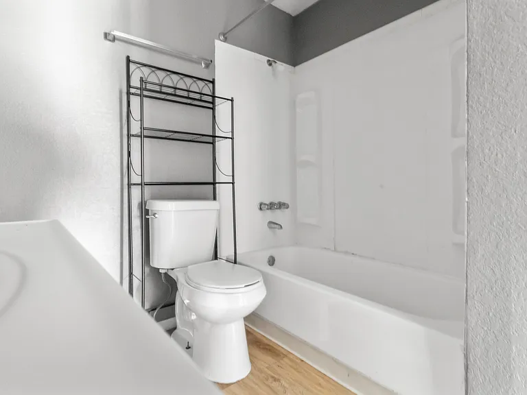 2903 Freeman Ave — Photo 5