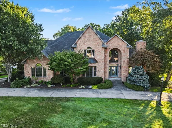 21 Timber Run Ct, Canfield, OH 44406