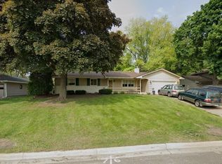 10624 Yosemite Rd, Bloomington, MN 55437