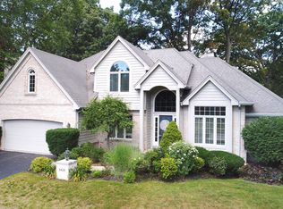 8428 Willow Gln, Holland, OH 43528