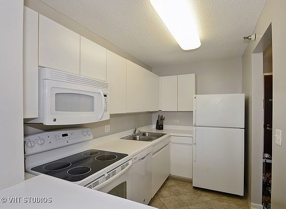 4th image of 440 N Wabash Ave APT 2305