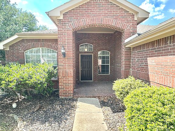 5th image of 655 Campolina Dr