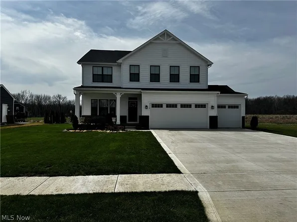 5358 Walnut Ridge Ln, Sheffield Lake, OH 44054