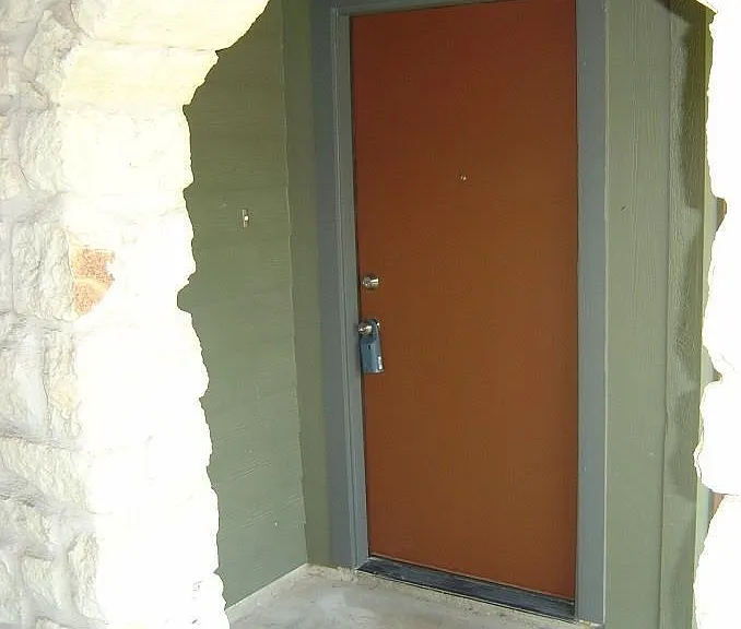 1701 Horseshoe Cir — Photo 2