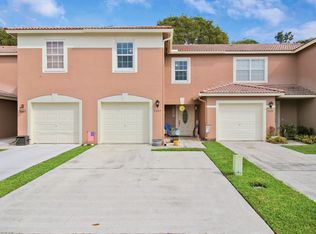 5297 Pine Meadows Rd, Lake Worth, FL 33463