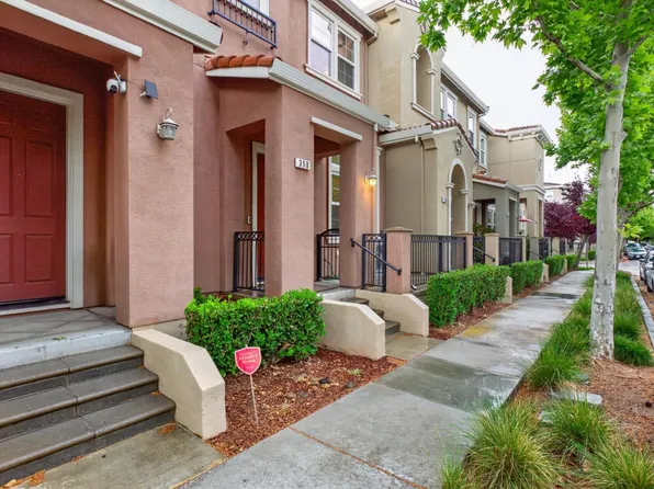 390 Olive Hill Dr, San Jose, CA 95125