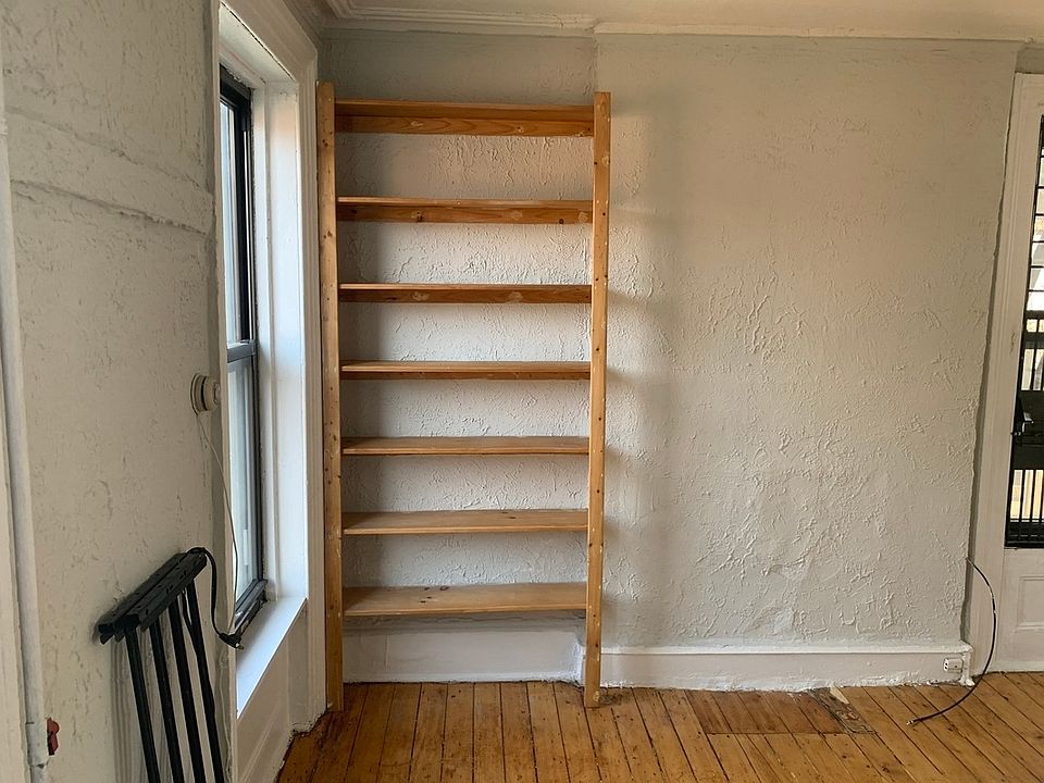 1st image of 350 E 9th St APT 5