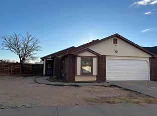 1911 Castillo Dr SW, Los Lunas, NM 87031