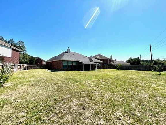 2nd image of 21627 Country Club Green Dr