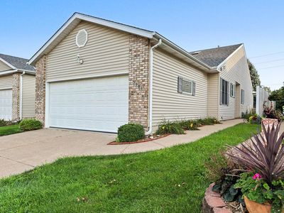 3981 Prairie Ln, Bettendorf, IA, 52722