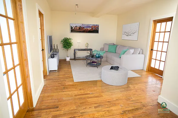 Rented by Evergreen Apartments BK | media 50