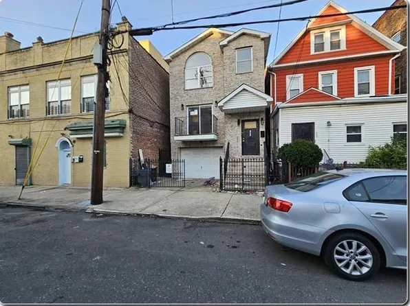 294 Forrest St, Jersey City, NJ 07304